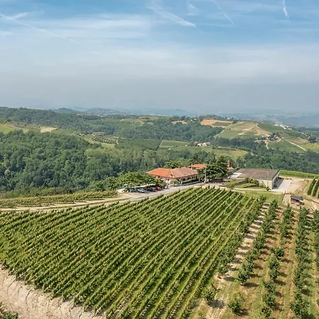 Cantine Bevione - With Air Conditioning Panzió Belvedere Langhe