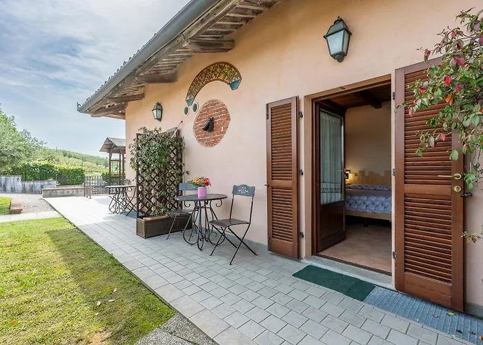 Cantine Bevione - With Air Conditioning Couette-café Belvedere Langhe