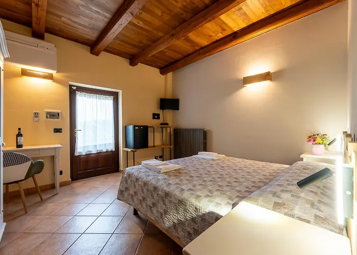Couette-café Cantine Bevione - With Air Conditioning 4*