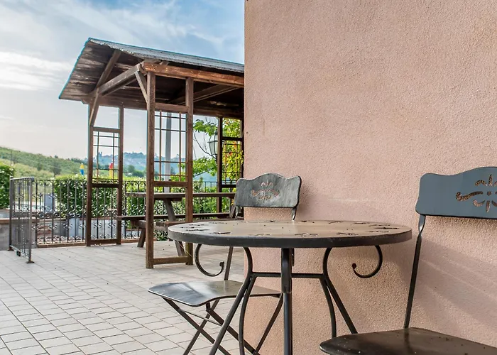 Cantine Bevione - With Air Conditioning Belvedere Langhe
